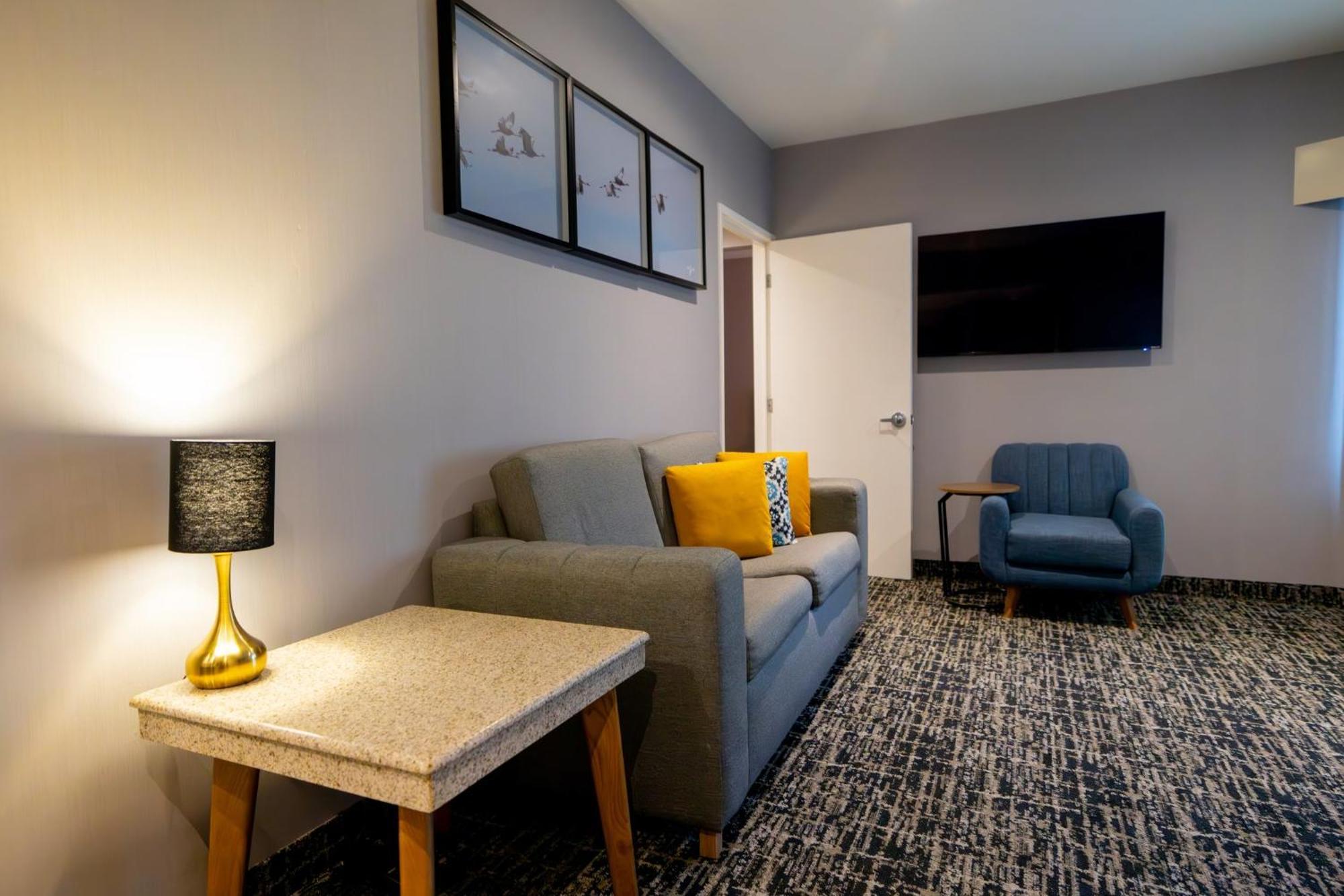Voco Saltillo Suites By Ihg 外观 照片
