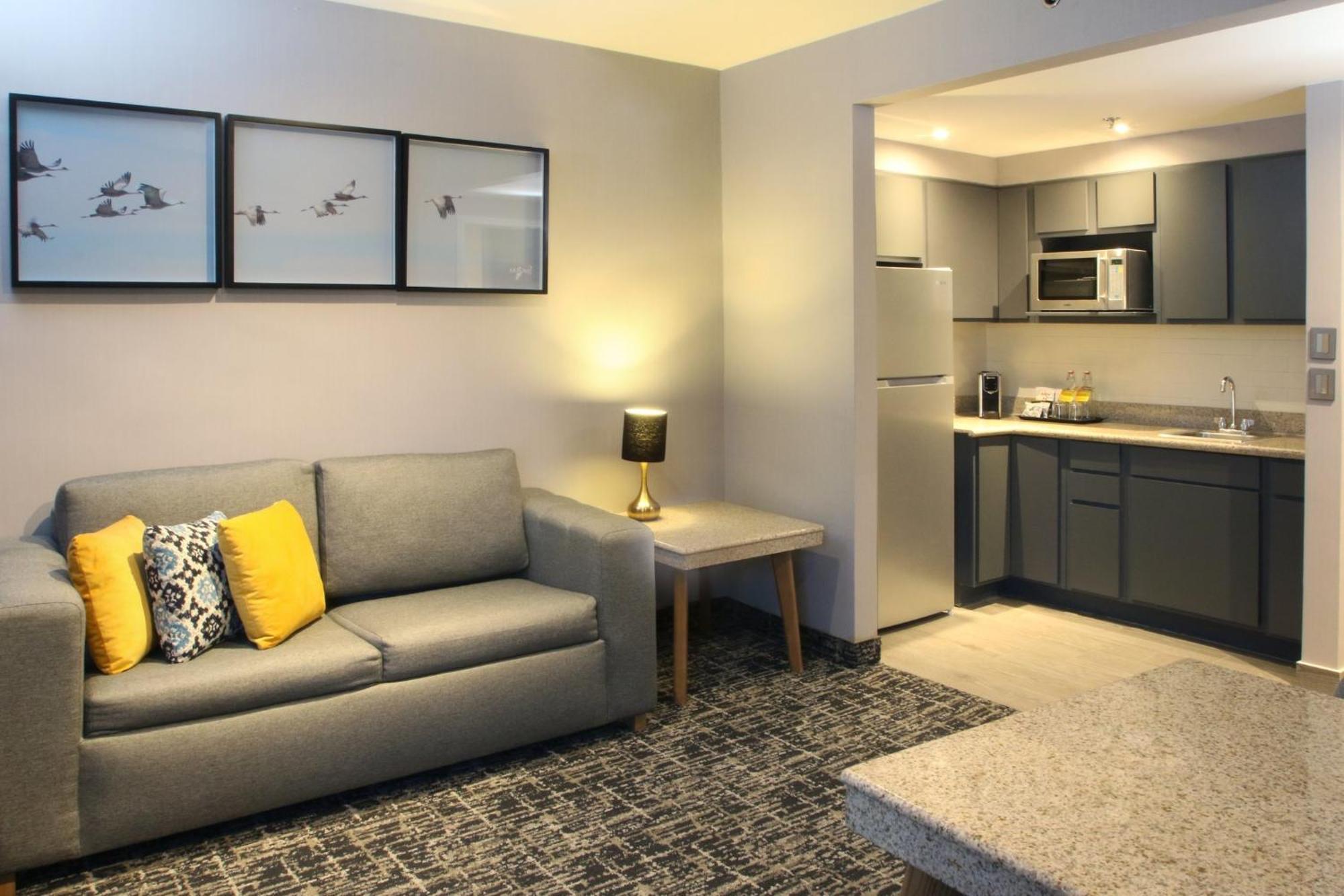 Voco Saltillo Suites By Ihg 外观 照片