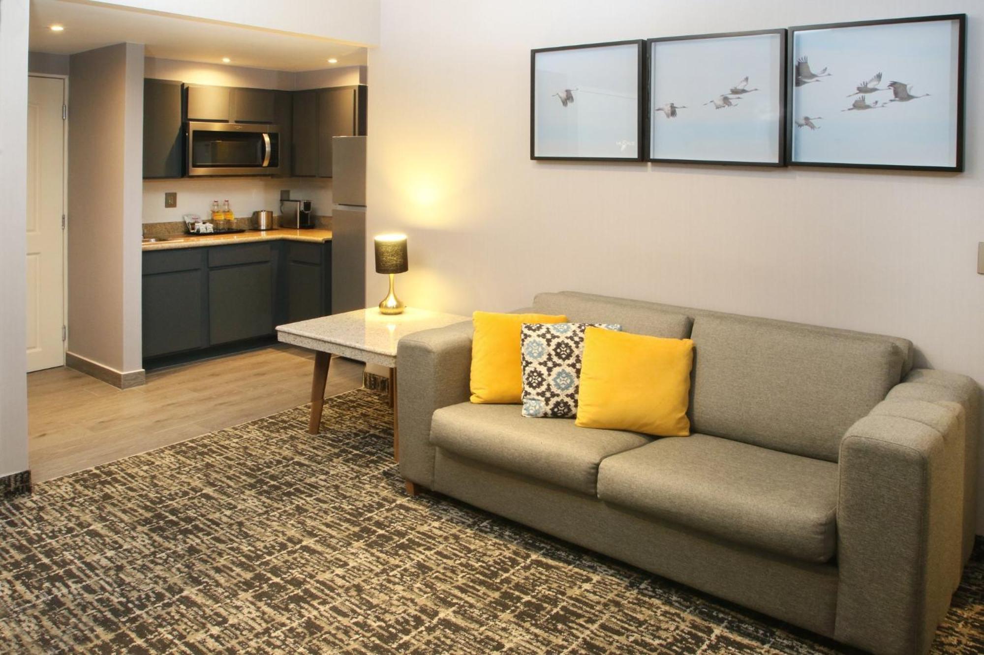 Voco Saltillo Suites By Ihg 外观 照片